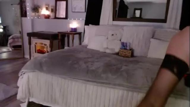Image 10 of sancammilfy Stream on Chaturbate on 15 months ago