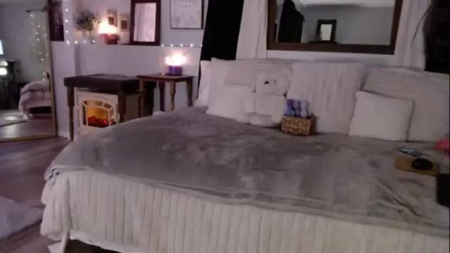 Image 11 of sancammilfy Stream on Chaturbate on 15 months ago