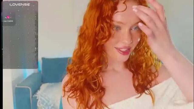 Image 3 of sanda_red Stream on Chaturbate on 4 months ago