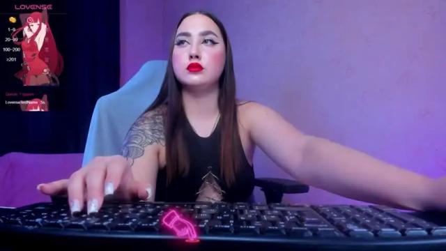 Image 11 of sandra_rosee Stream on Chaturbate on 19 months ago