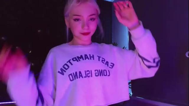 Image 10 of sandraboyl Stream on Chaturbate on 1 month ago