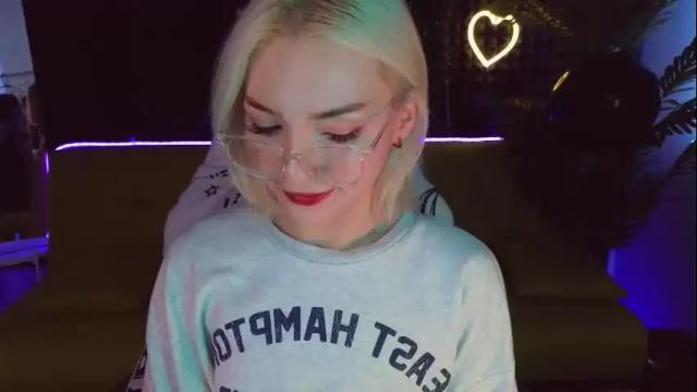 Image 11 of sandraboyl Stream on Chaturbate on 1 month ago