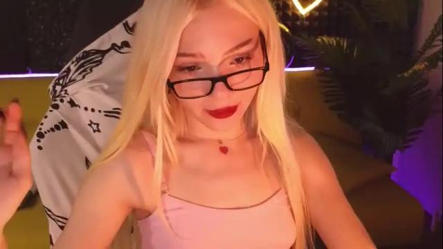 Image 12 of sandraboyl Stream on Chaturbate on 1 month ago