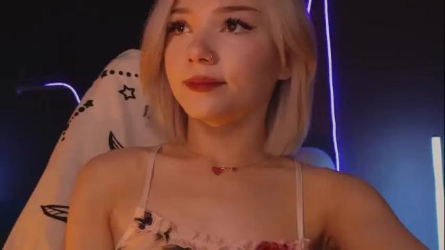Image 4 of sandraboyl Stream on Chaturbate on 21 days ago