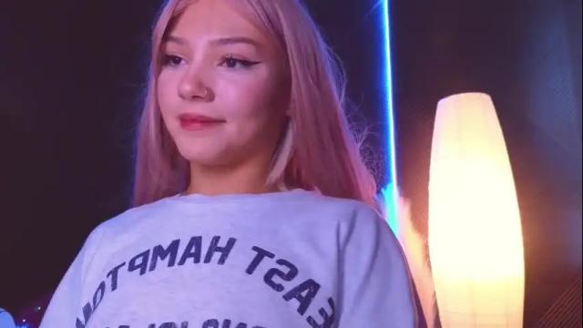 Image 10 of sandraboyl Stream on Chaturbate on 12 days ago