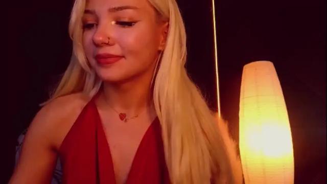 Image 3 of sandraboyl Stream on Chaturbate on 9 days ago