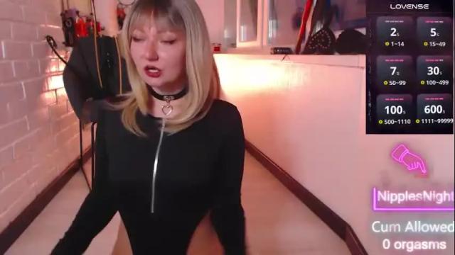 Image 7 of sandralawrence Stream on Chaturbate on 1 month ago