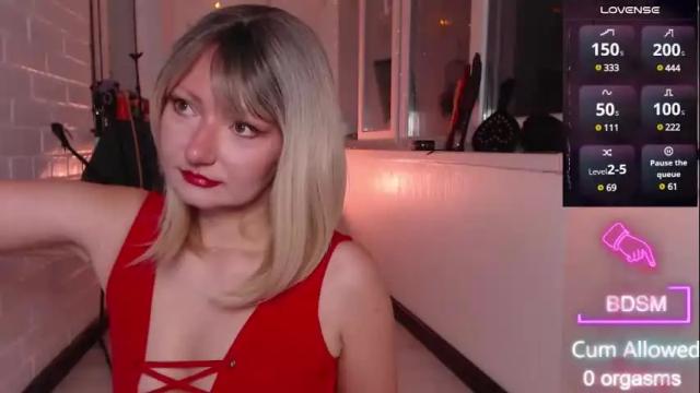 Image 6 of sandralawrence Stream on Chaturbate on 13 days ago