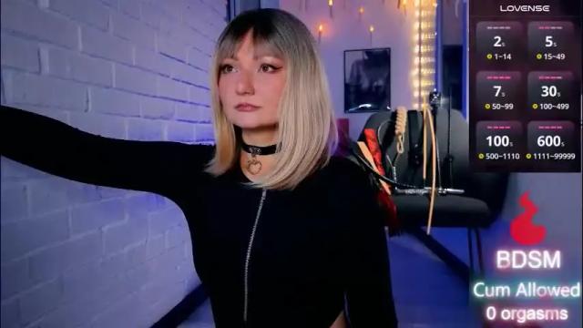 Image 6 of sandralawrence Stream on Chaturbate on 1 month ago