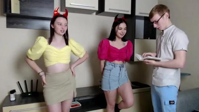 Image 11 of sandy_delia Stream on Chaturbate on 22 months ago