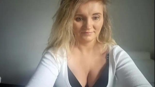 Image 11 of sandy_erotic Stream on Chaturbate on 13 months ago