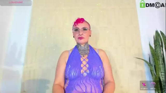 Image 2 of sandyrosee_ Stream on Chaturbate on 1 month ago