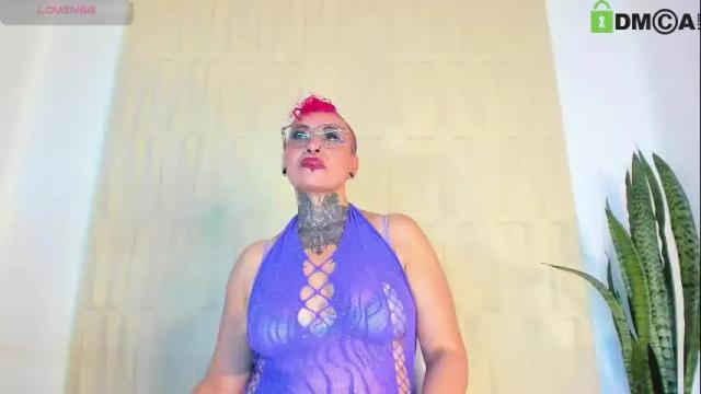 Image 4 of sandyrosee_ Stream on Chaturbate on 1 month ago
