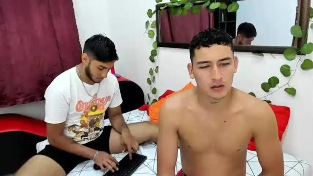 Image 8 of santiandkevin Stream on Chaturbate on 22 months ago