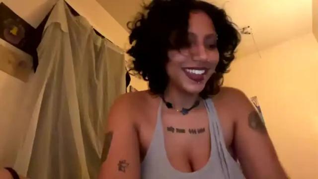 Thumbnail 1, sapphire_honest's Stream at Chaturbate, 20 months ago