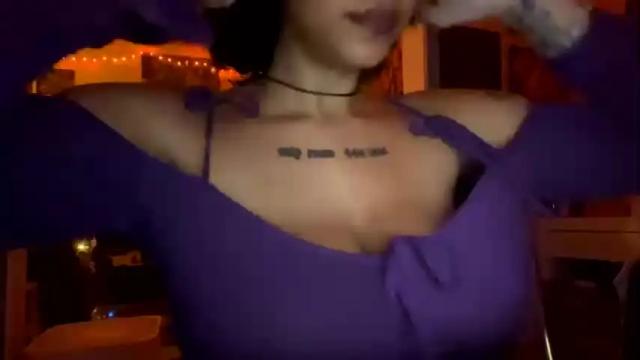 Image 11 of sapphire_honest Stream on Chaturbate on 19 months ago