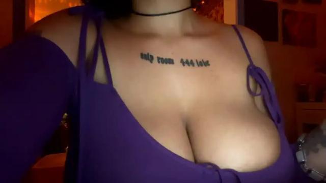 Image 2 of sapphire_honest Stream on Chaturbate on 19 months ago