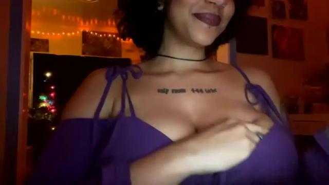 Image 7 of sapphire_honest Stream on Chaturbate on 19 months ago