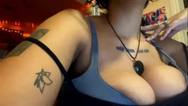Image 4 of sapphire_honest Stream on Chaturbate on 18 months ago
