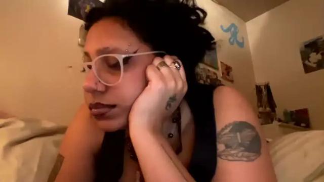 Image 8 of sapphire_honest Stream on Chaturbate on 17 months ago