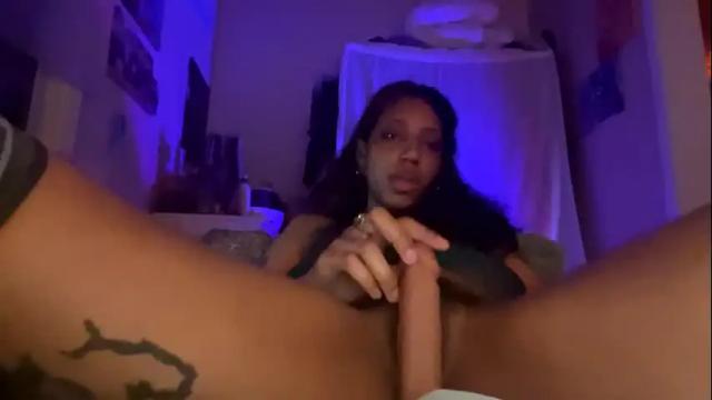 Image 2 of sapphire_honest Stream on Chaturbate on 1 month ago