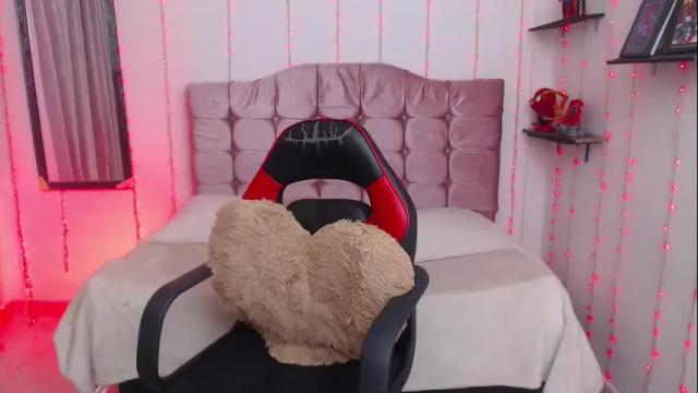 Image 11 of sapphire_lilac Stream on Chaturbate on 1 month ago