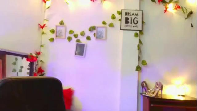 Image 2 of sapphire_lilac Stream on Chaturbate on 10 days ago