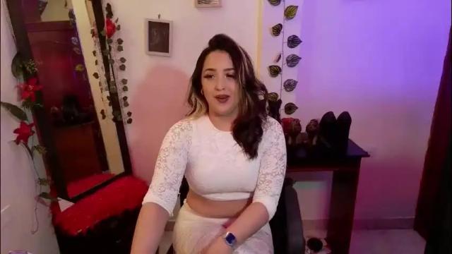 Image 8 of sapphire_lilac Stream on Chaturbate on 1 month ago