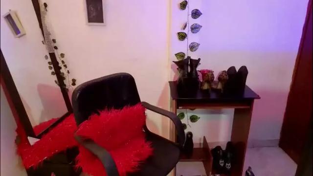 Image 4 of sapphire_lilac Stream on Chaturbate on 1 month ago