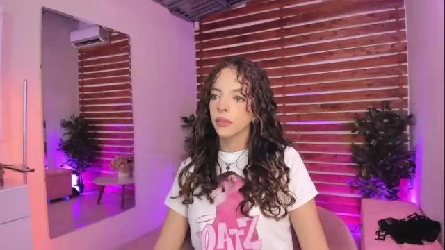 Image 12 of sapphire_venus Stream on Chaturbate on 2 months ago