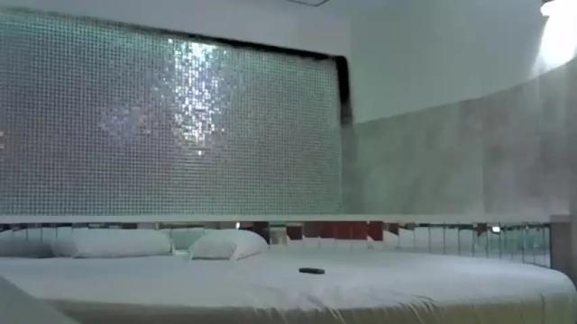 Image 11 of sara__andrea Stream on Chaturbate on 17 months ago