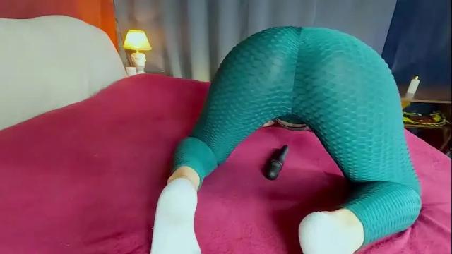 Image 7 of sara__foxy Stream on Chaturbate on 18 days ago