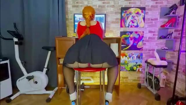 Image 10 of sara__foxy Stream on Chaturbate on 1 month ago