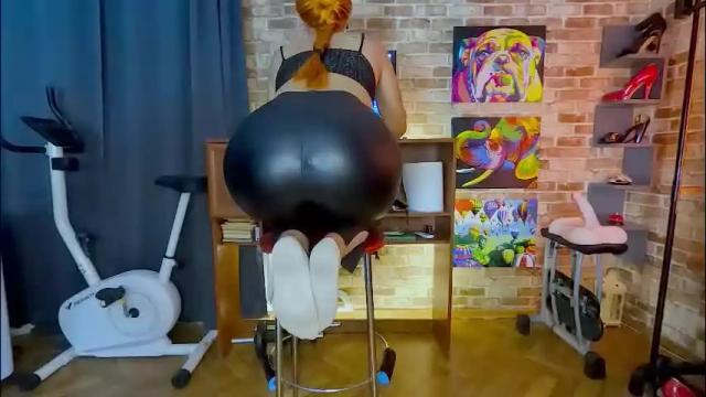 Image 10 of sara__foxy Stream on Chaturbate on 1 month ago