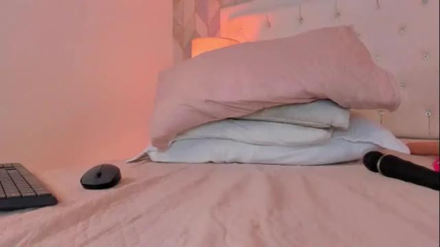 Image 7 of sara__williams Stream on Chaturbate on 1 month ago