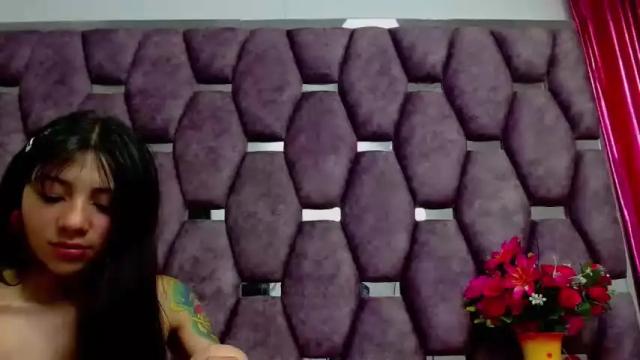 Image 12 of sara_adamss_ Stream on Chaturbate on 15 months ago