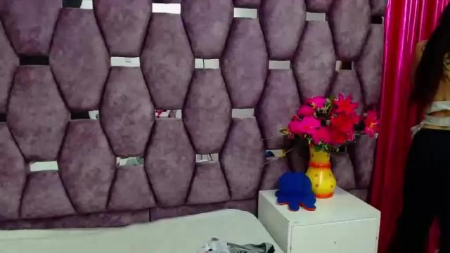 Image 2 of sara_adamss_ Stream on Chaturbate on 15 months ago