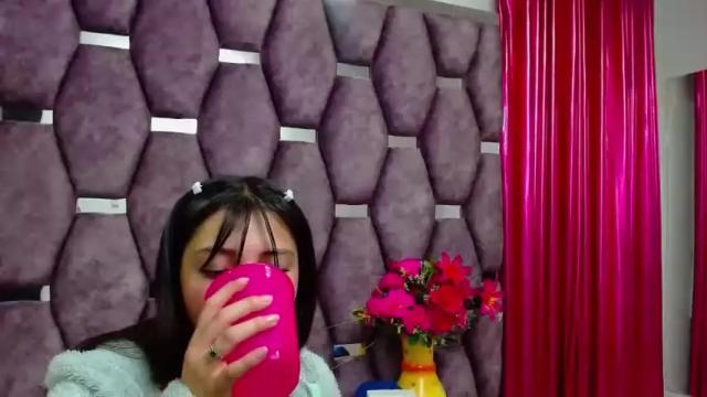 Image 6 of sara_adamss_ Stream on Chaturbate on 15 months ago