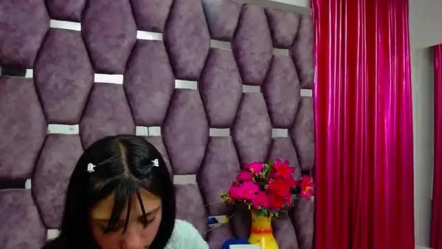 Image 7 of sara_adamss_ Stream on Chaturbate on 15 months ago