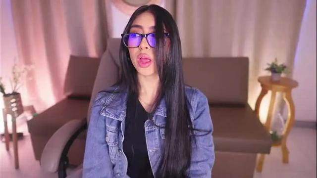 Image 8 of sara_albrecht Stream on Chaturbate on 22 days ago