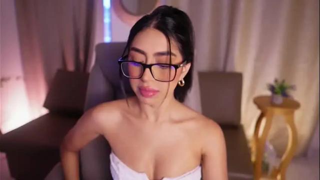 Image 3 of sara_albrecht Stream on Chaturbate on 17 days ago