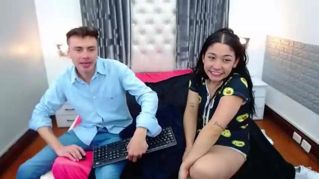 Image 8 of sara_and_connor Stream on Chaturbate on 20 months ago