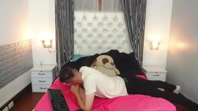 Image 7 of sara_and_connor Stream on Chaturbate on 20 months ago