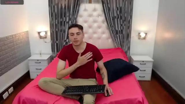 Image 6 of sara_and_connor Stream on Chaturbate on 19 months ago