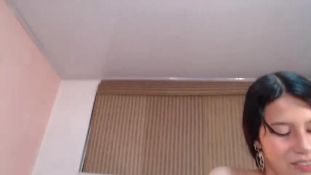 Image 3 of sara_barbet Stream on Chaturbate on 13 months ago