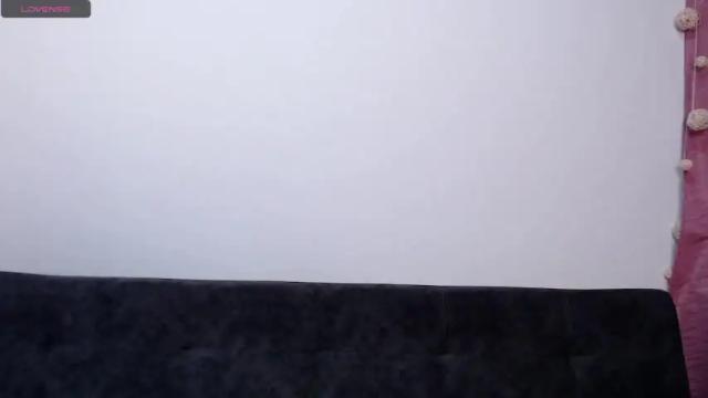 Image 4 of sara_bech Stream on Chaturbate on 15 months ago