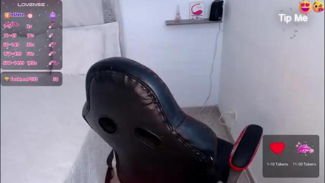 Image 10 of sara_bella1 Stream on Chaturbate on 2 months ago