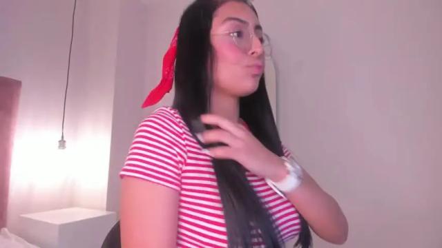 Image 8 of sara_cardona18 Stream on Chaturbate on 22 months ago
