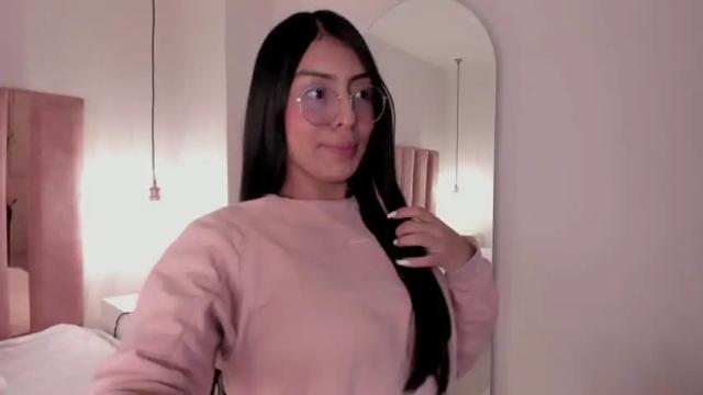 Thumbnail 1, sara_cardona18's Stream at Chaturbate, 21 months ago