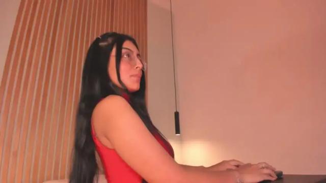 Image 4 of sara_cardona18 Stream on Chaturbate on 21 months ago